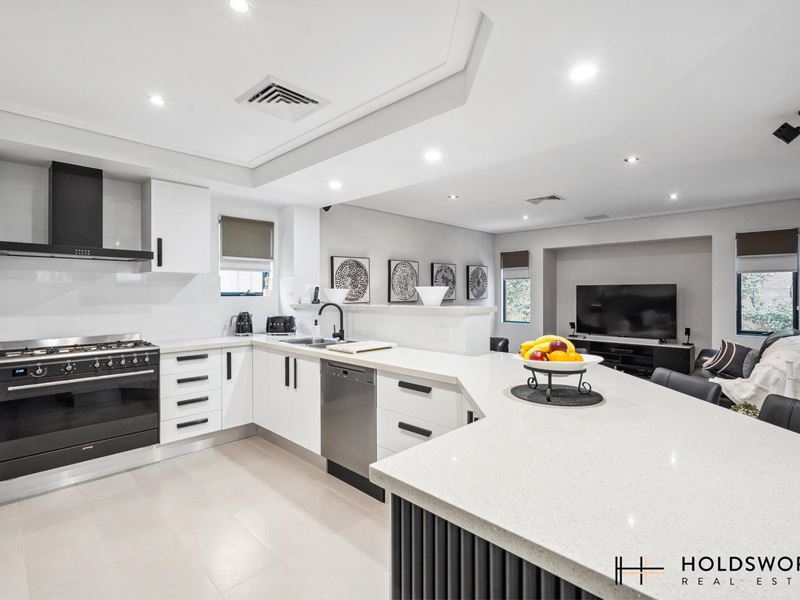 34 Eora Creek Terrace, Dianella