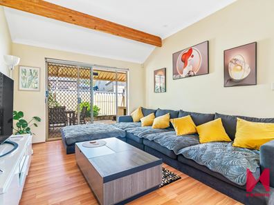 8 Morgan Road, Redcliffe WA 6104