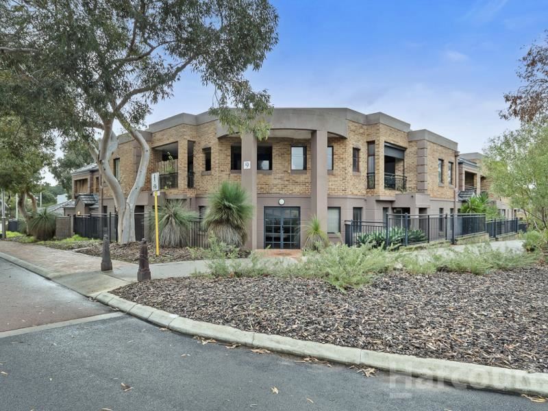 1/9 Lakeside Drive, Joondalup WA 6027