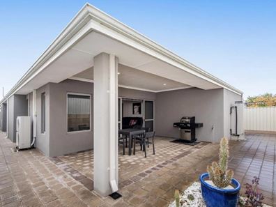 15 Summerhome Pde, Yanchep WA 6035