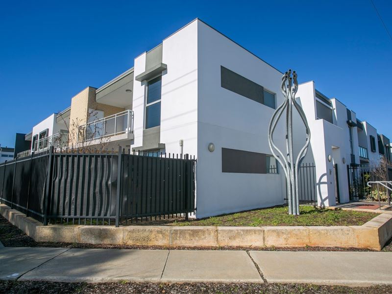 5/114 Great Northern Highway, Midland