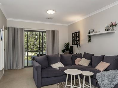 30/2 Louvre Way, Baldivis WA 6171