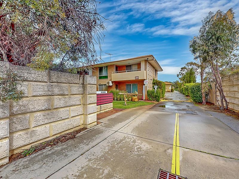 9/299 Harborne Street, Glendalough WA 6016