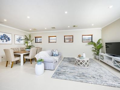 19 Cockleshell Brace, Jindalee WA 6036