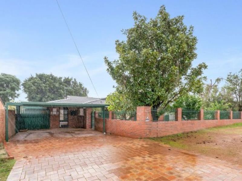 15 Lawrence Street, Gosnells WA 6110