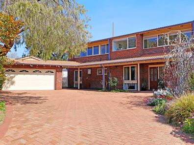 18 Trinnick Place, Booragoon WA 6154