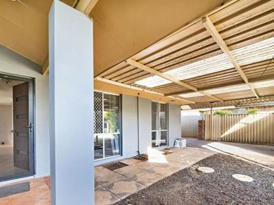 39 Marden Street, Marangaroo WA 6064