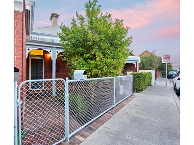 14 Burns Street, North Fremantle WA 6159