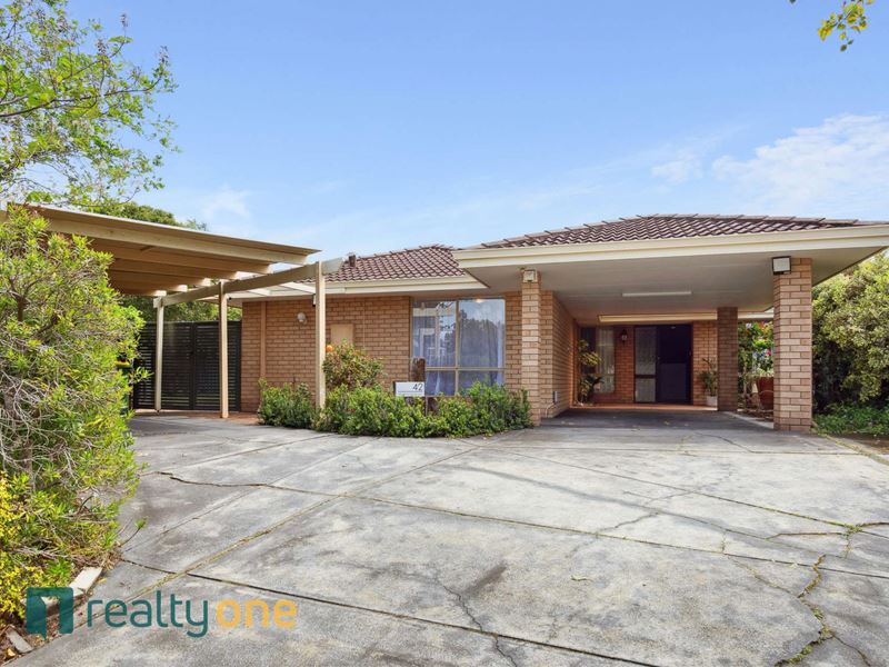 42 Urbahns Crescent, Bateman WA 6150