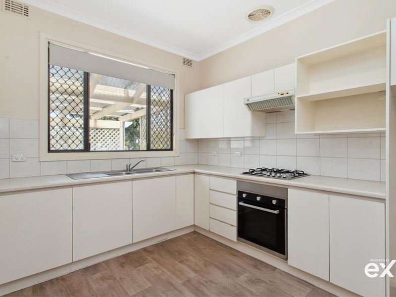 8 Denston Way, Girrawheen