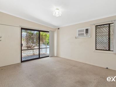 8 Denston Way, Girrawheen WA 6064