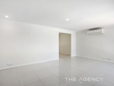 8 Helpman Way, Padbury WA 6025