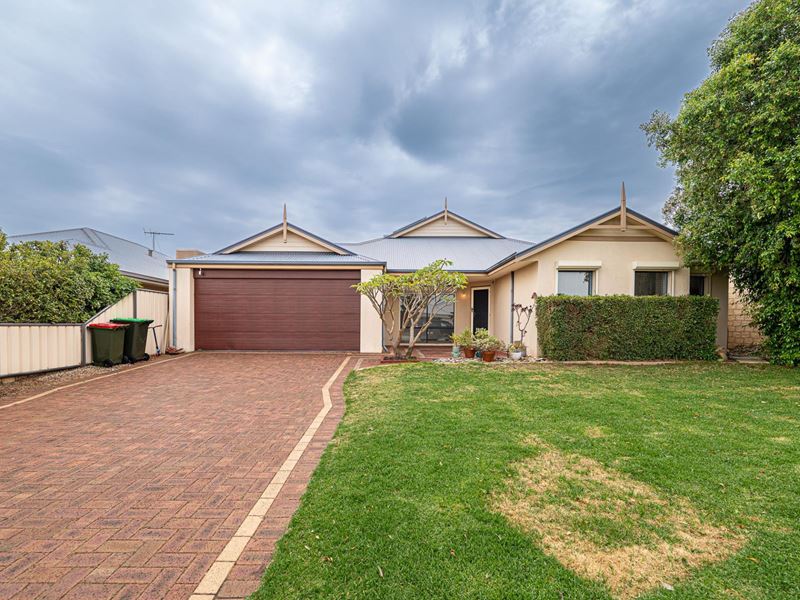 25 Wimbridge Road, Wattle Grove WA 6107