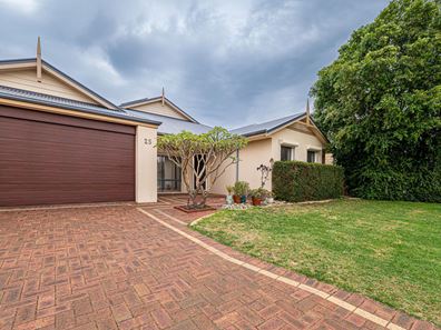 25 Wimbridge Road, Wattle Grove WA 6107