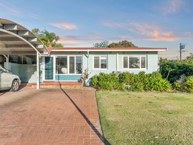 13D Shalford Way, Girrawheen WA 6064