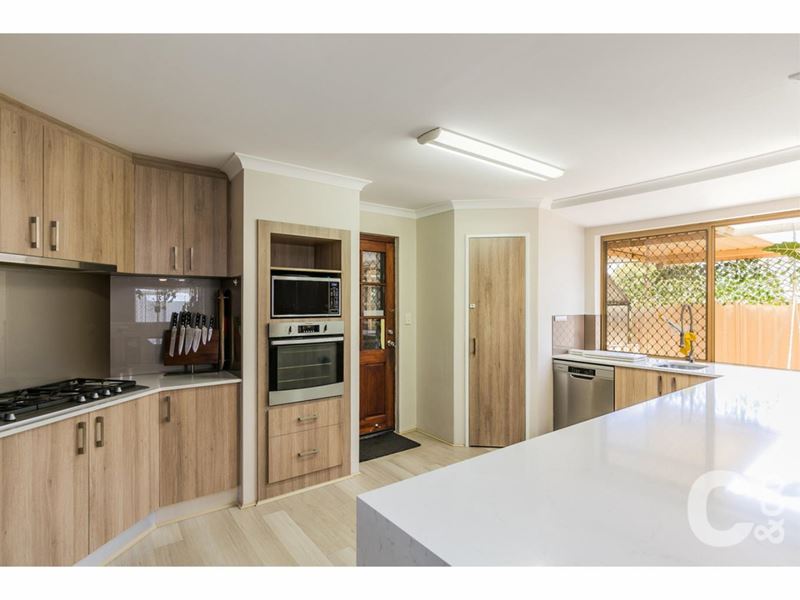 8 Karlak Close, Leda