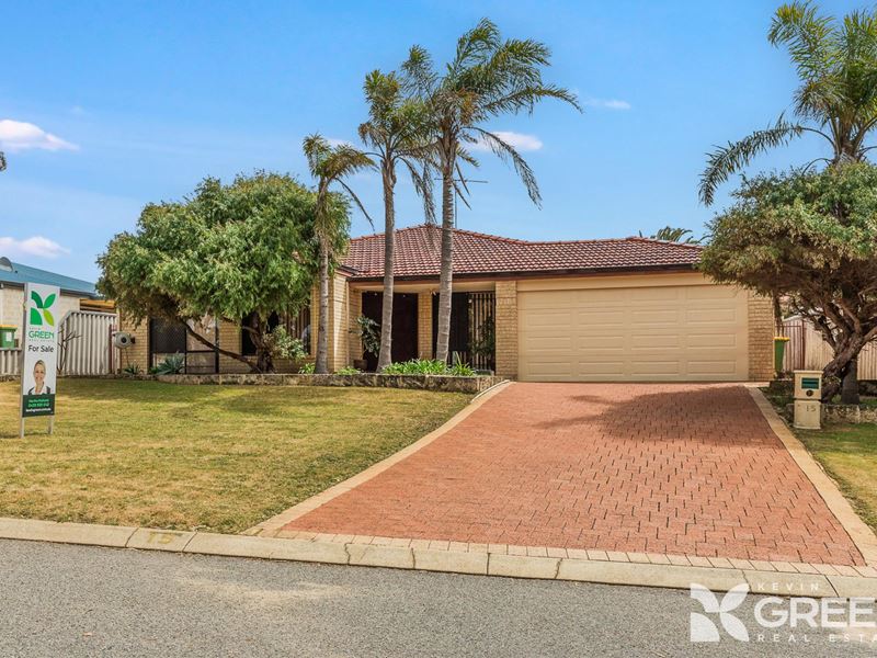 15 Peron  Place, San Remo