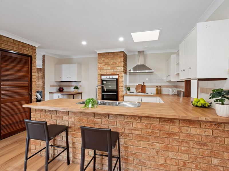 6 Hicks Road, Hannans