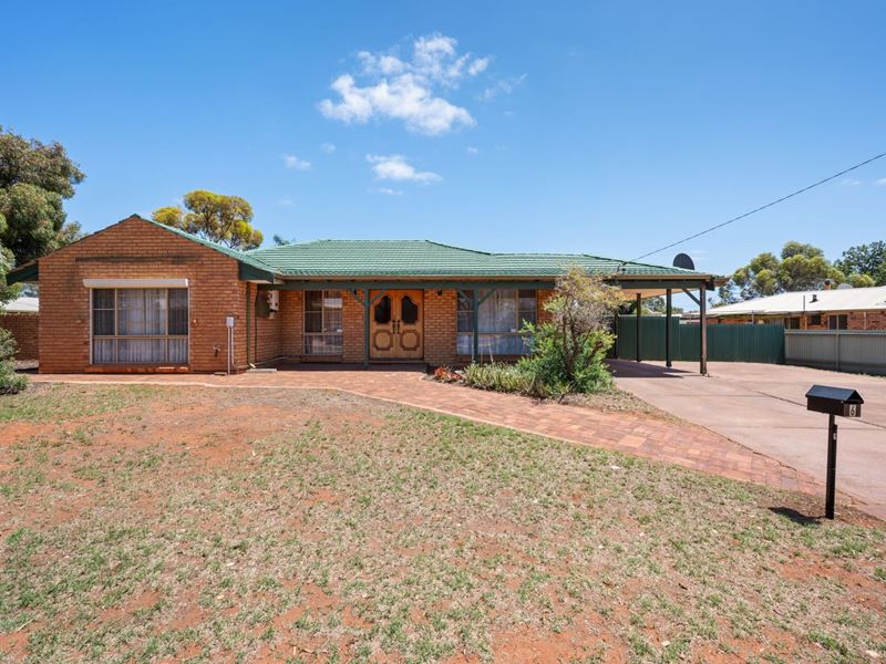 6 Hicks Road, Hannans WA 6430