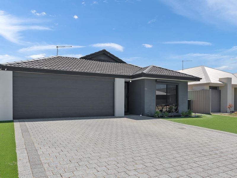 15 Tuscan Way, Karnup WA 6176