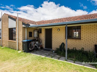 8/125 Railway Street, Bluff Point WA 6530