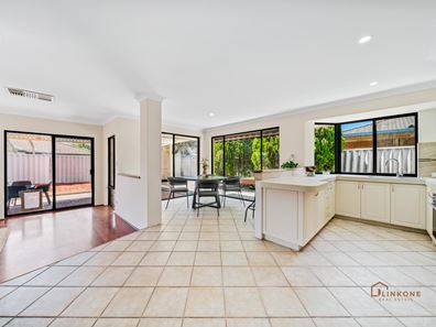 13 Lydiard Retreat, Canning Vale WA 6155