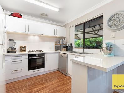 4 Bligh Place, Thornlie WA 6108