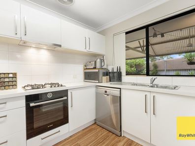 4 Bligh Place, Thornlie WA 6108
