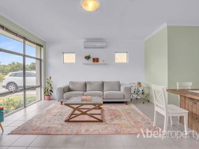 5/4 Melita Drive, Helena Valley WA 6056