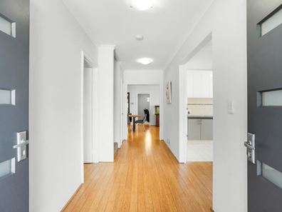 7 Pompei Crescent, Stirling WA 6021