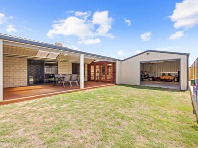2 Delaney Parkway, Port Kennedy WA 6172