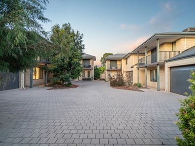 2/105 Gladstone Road, Rivervale WA 6103