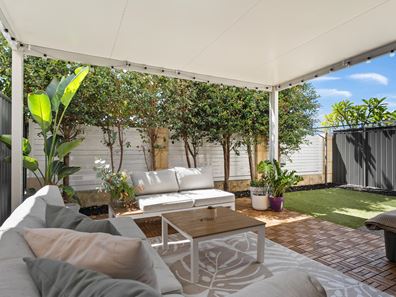 4/2 Louvre Way, Baldivis WA 6171
