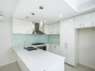52B Phoenix Road, Hamilton Hill WA 6163
