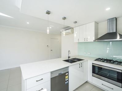 52B Phoenix Road, Hamilton Hill WA 6163