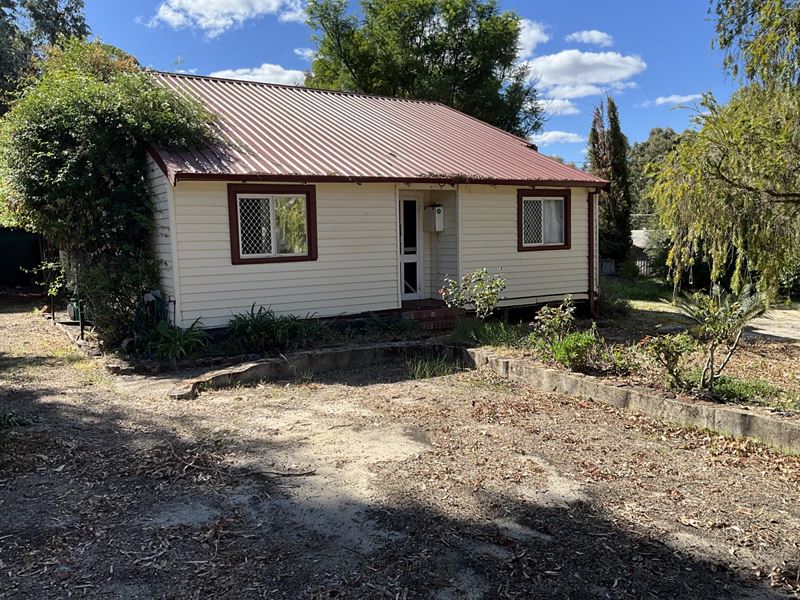 32 POLLARD STREET, Boddington