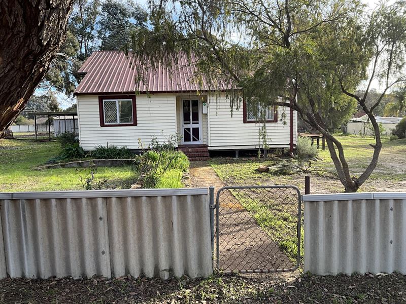 32 POLLARD STREET, Boddington WA 6390