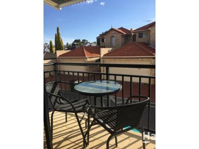Studio/441 Lakeside Drive, Joondalup WA 6027