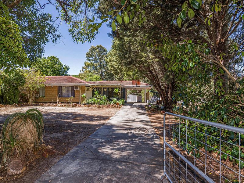 7 Anita Place, Lesmurdie WA 6076