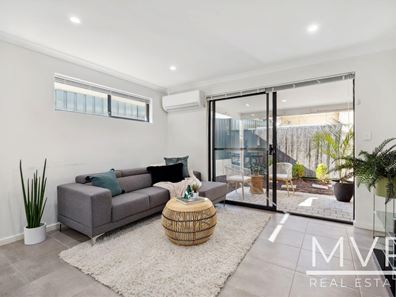 4B Simons Street, Coolbellup WA 6163