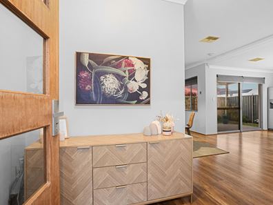 3/32 Gicha Close, Lake Coogee WA 6166