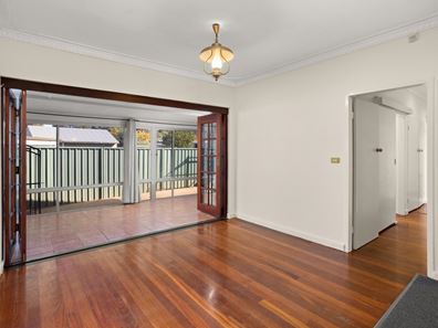 16 Hillcrest Avenue, South Bunbury WA 6230