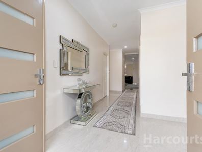 24 Roulettes Parade, Clarkson WA 6030
