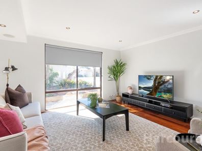 4 Logue Court, Heathridge WA 6027