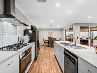 10 Heriot Street, Brabham WA 6055