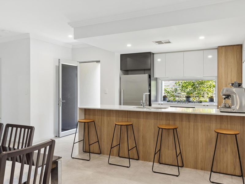 8 Wheeler Street, Morley WA 6062