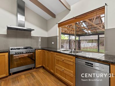 169 Golf Links Road, Collingwood Park WA 6330