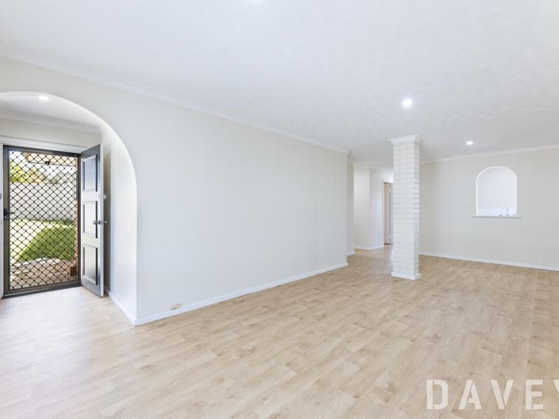 2A Conroy Place, Hillarys WA 6025