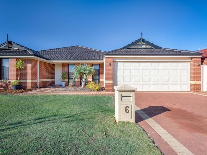 6 Whitemoss Turn, Waikiki