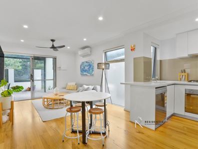3/16 King George Street, Innaloo WA 6018